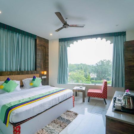 Treebo The Aravali Getaway Hotell Udaipur Exteriör bild