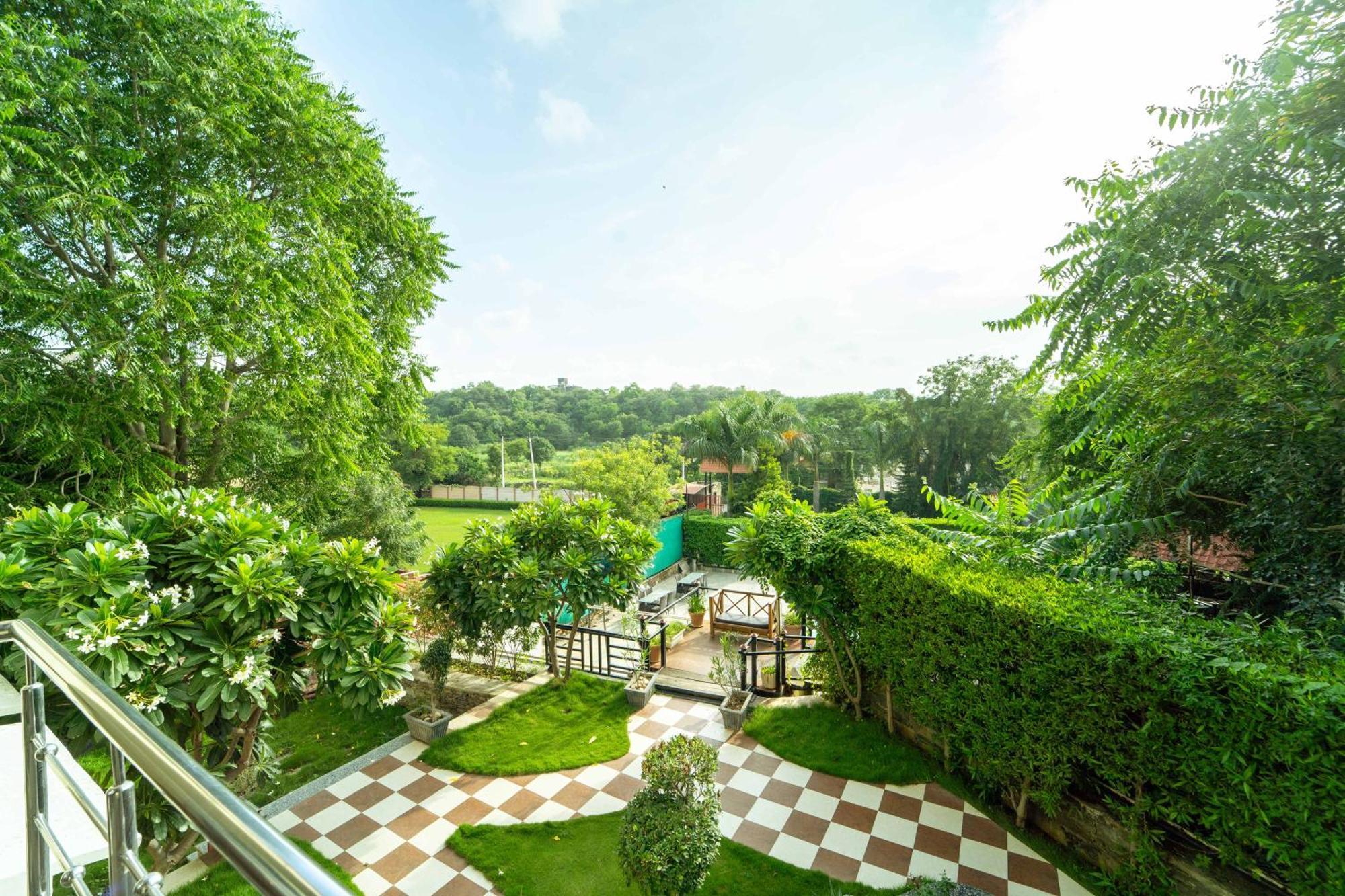 Treebo The Aravali Getaway Hotell Udaipur Exteriör bild