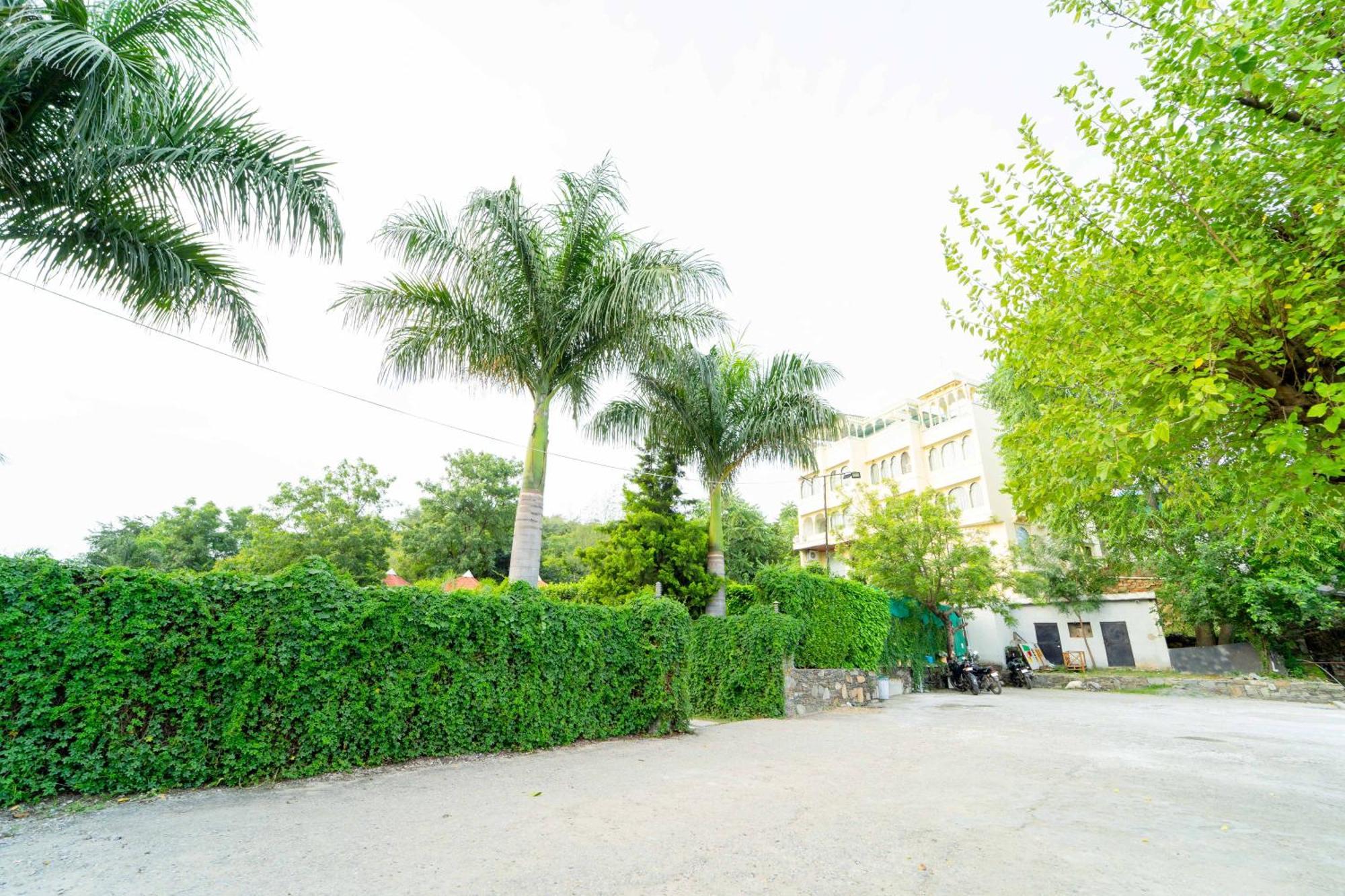 Treebo The Aravali Getaway Hotell Udaipur Exteriör bild