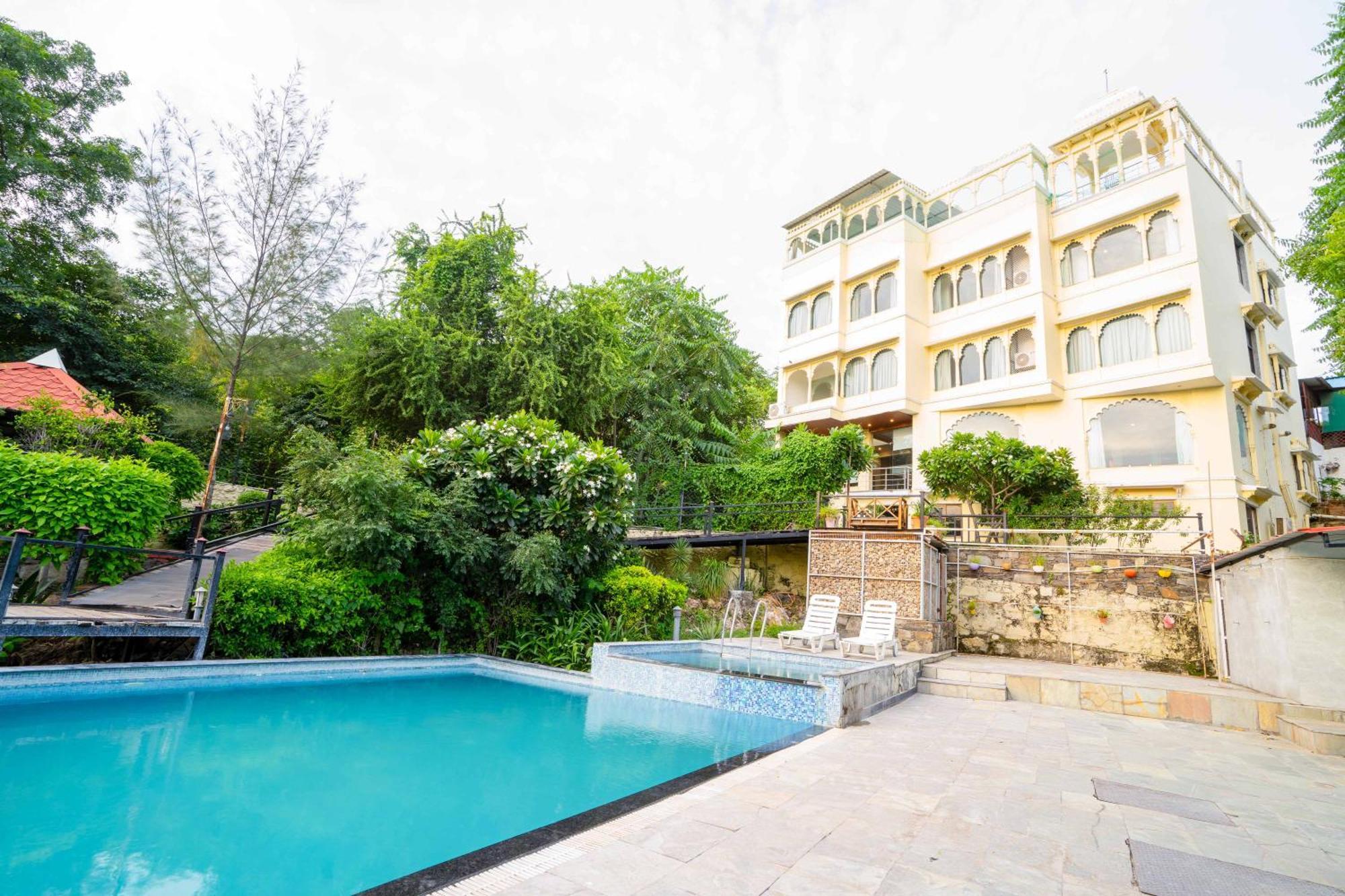 Treebo The Aravali Getaway Hotell Udaipur Exteriör bild
