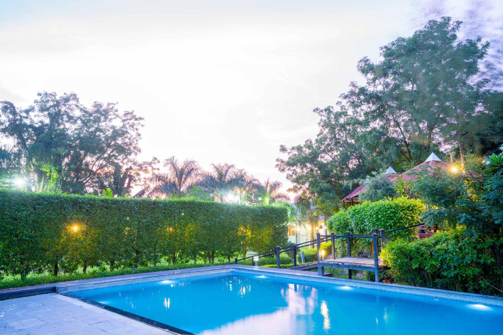 Treebo The Aravali Getaway Hotell Udaipur Exteriör bild
