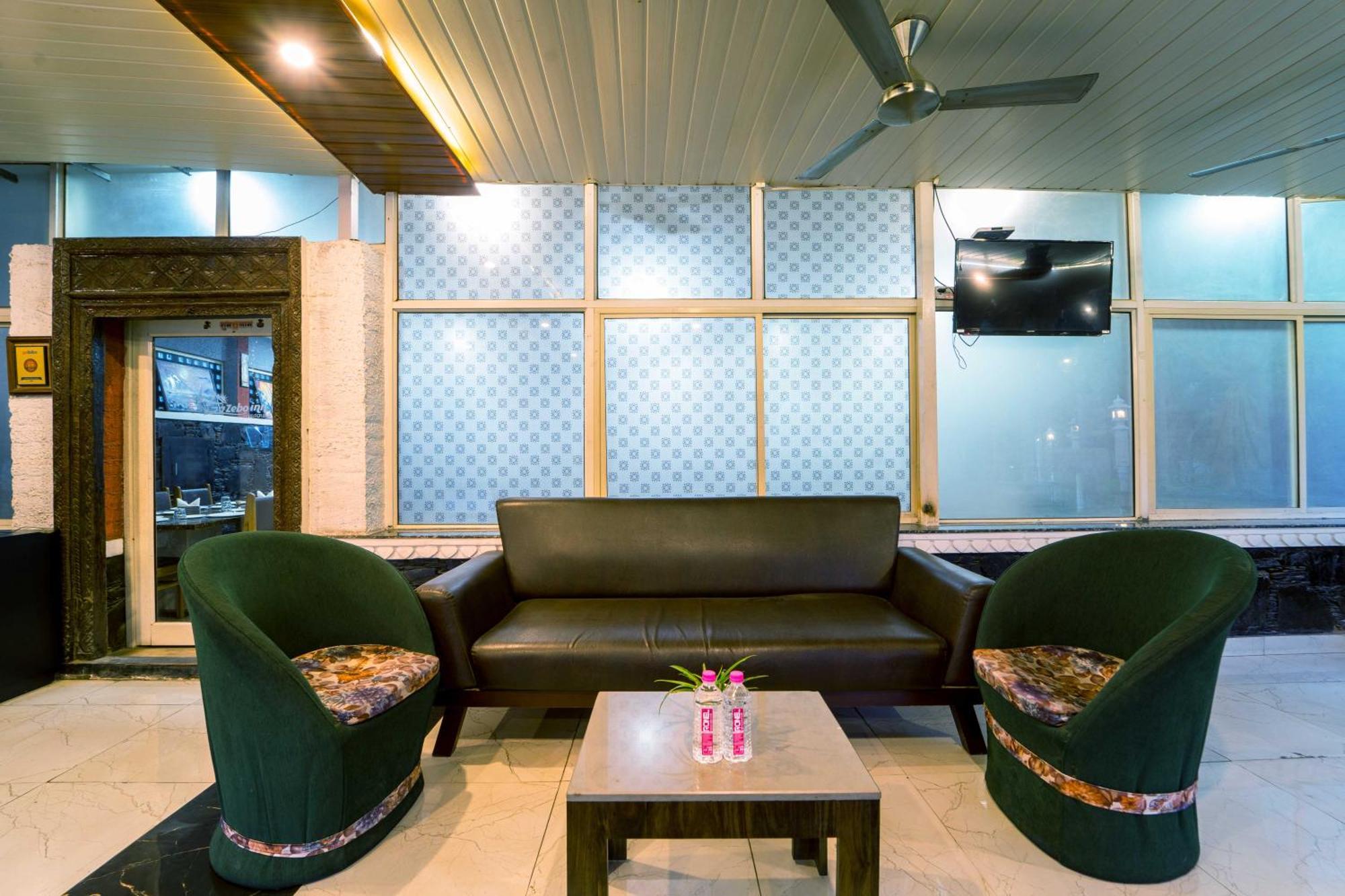 Treebo The Aravali Getaway Hotell Udaipur Exteriör bild